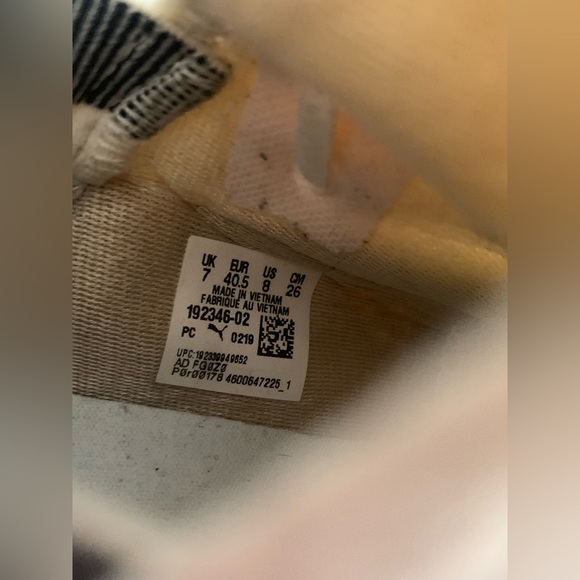 Puma Enzo 2 Training Shoes White Black Men Size 8
Soft Foam Comfort Tie Mesh EUC - Picture 4 of 4